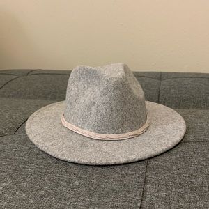 Grey fall hat